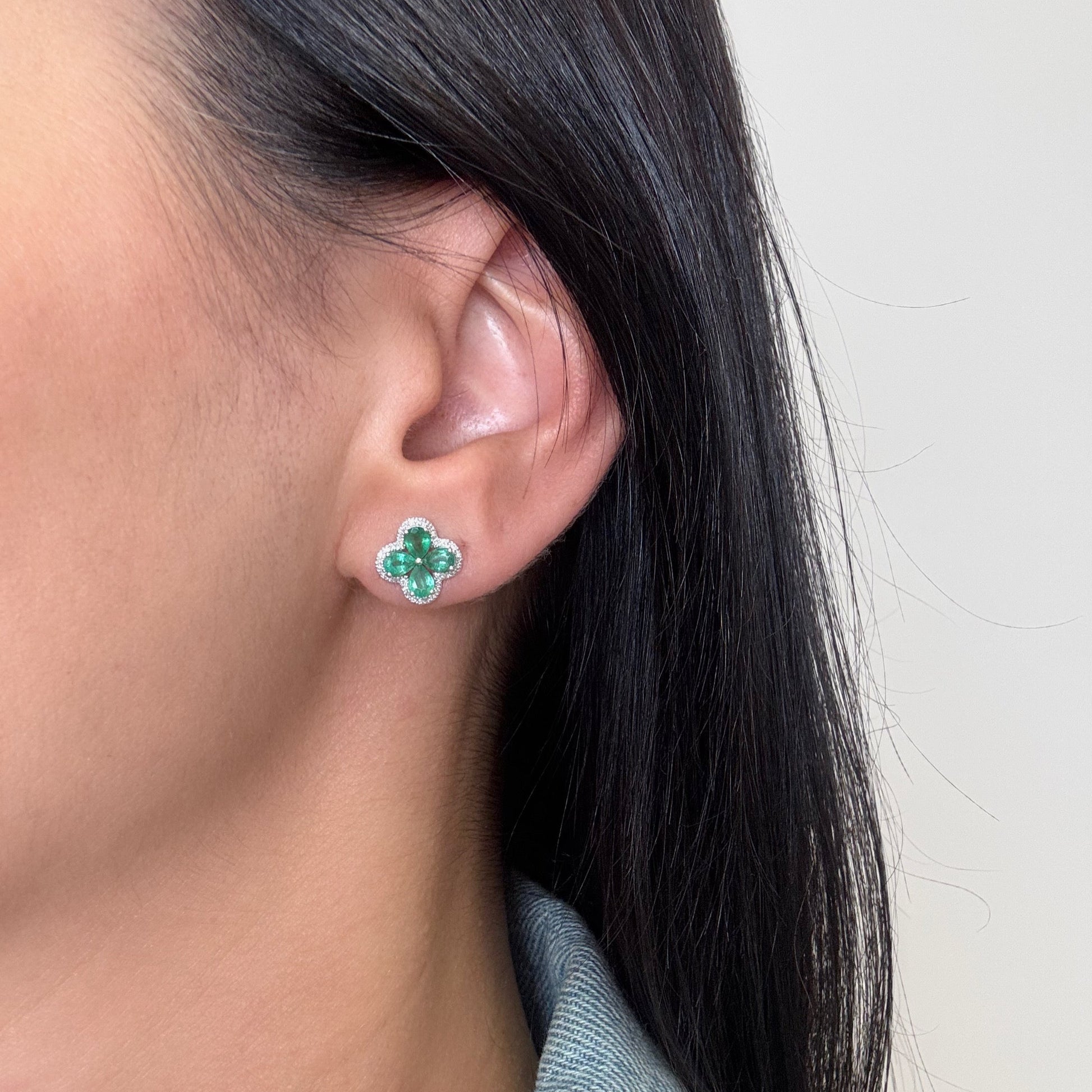 Brinco Emerald Clover Stud