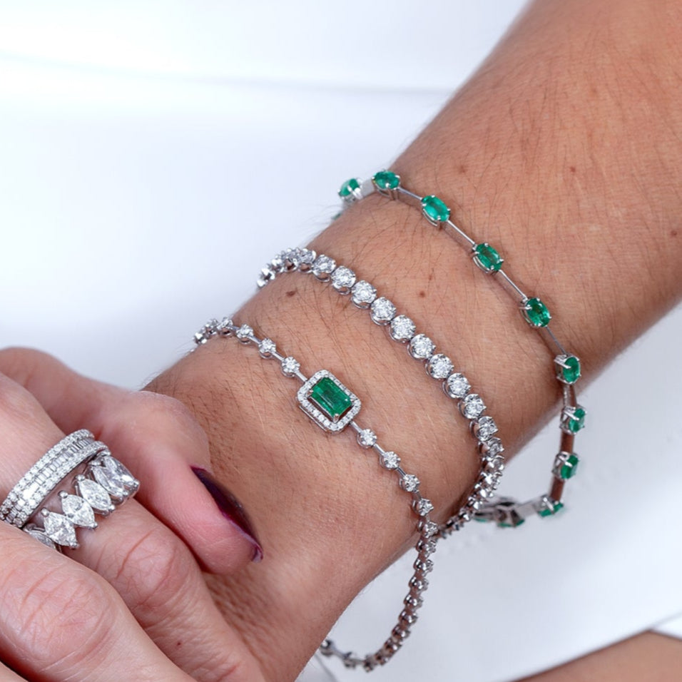 Pulseira Riviera Espaçada Esmeralda e Diamantes