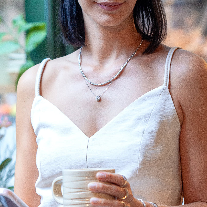 Colar Meia Riviera diamantes 5 pontos