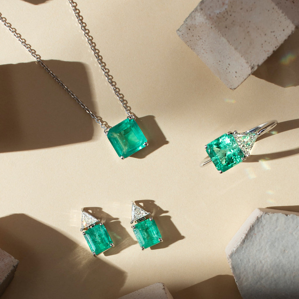 Colar Emerald Square