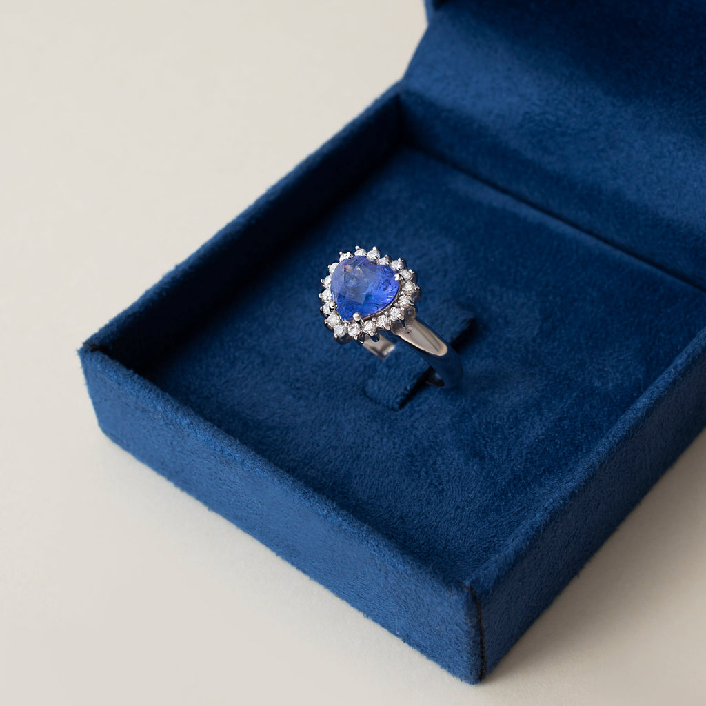 Anel coração tanzanita e diamantes